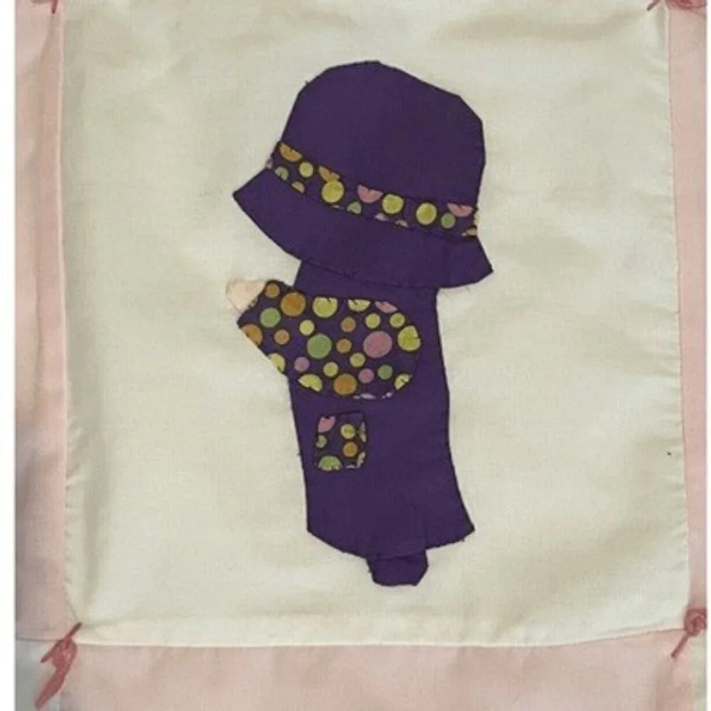 Handmade Sunbonnet Sue Crib Quilt Pink White Patchwork Applique Baby Blanket